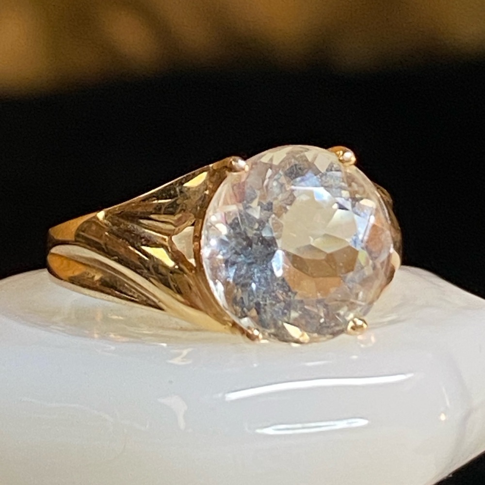 Vintage 14K Yellow Gold Moissanite Solitaire Ring Size 6 Large Sparkly - Picture 6 of 16